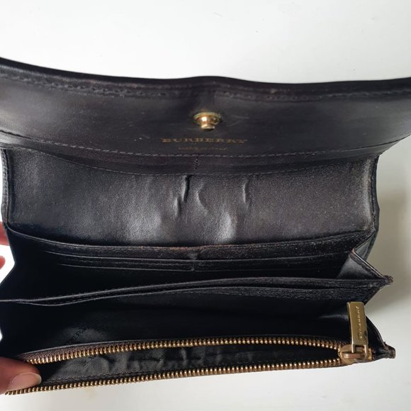 Burberry Women's Long Wallet Continental - Picture 3 of 7